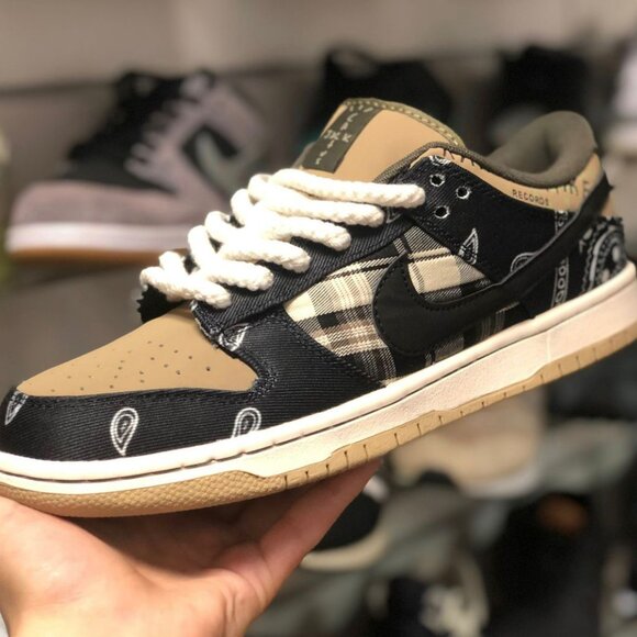 Nike SB Dunk Low Travis Scott Cactus Jack - Picture 2 of 2